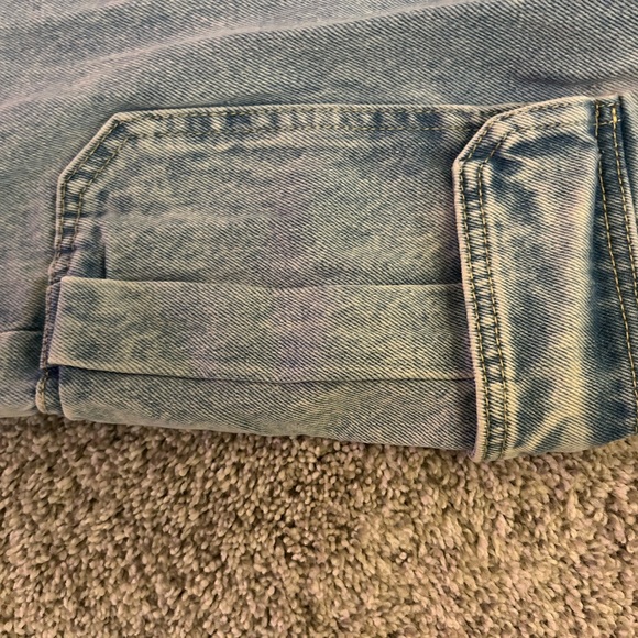 Princess Polly Women’s Denim Cargo Jeans - Picture 3 of 6